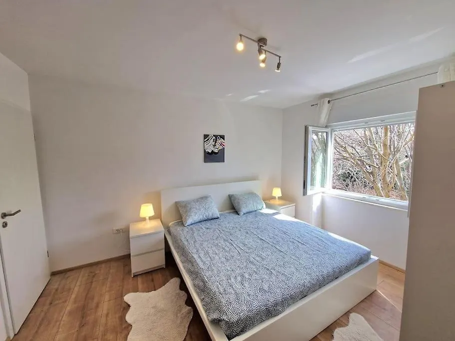 Novi Apartman Nps Pula 0*,  Croatia